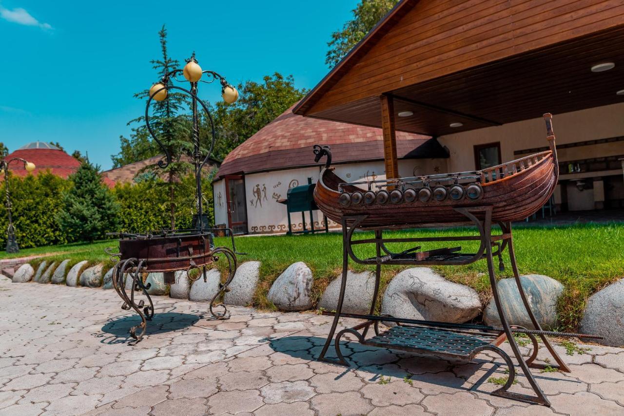 Gоlden Dragon Villa Hotel Μπισκέκ Εξωτερικό φωτογραφία