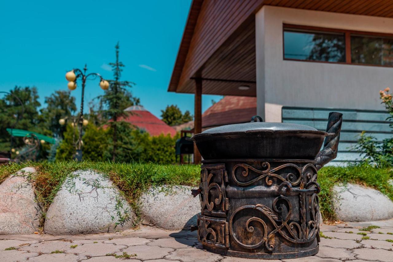Gоlden Dragon Villa Hotel Μπισκέκ Εξωτερικό φωτογραφία