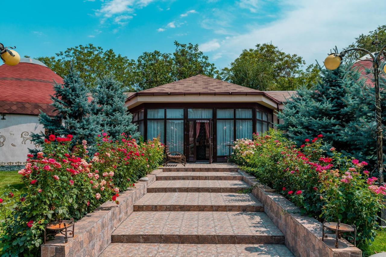 Gоlden Dragon Villa Hotel Μπισκέκ Εξωτερικό φωτογραφία